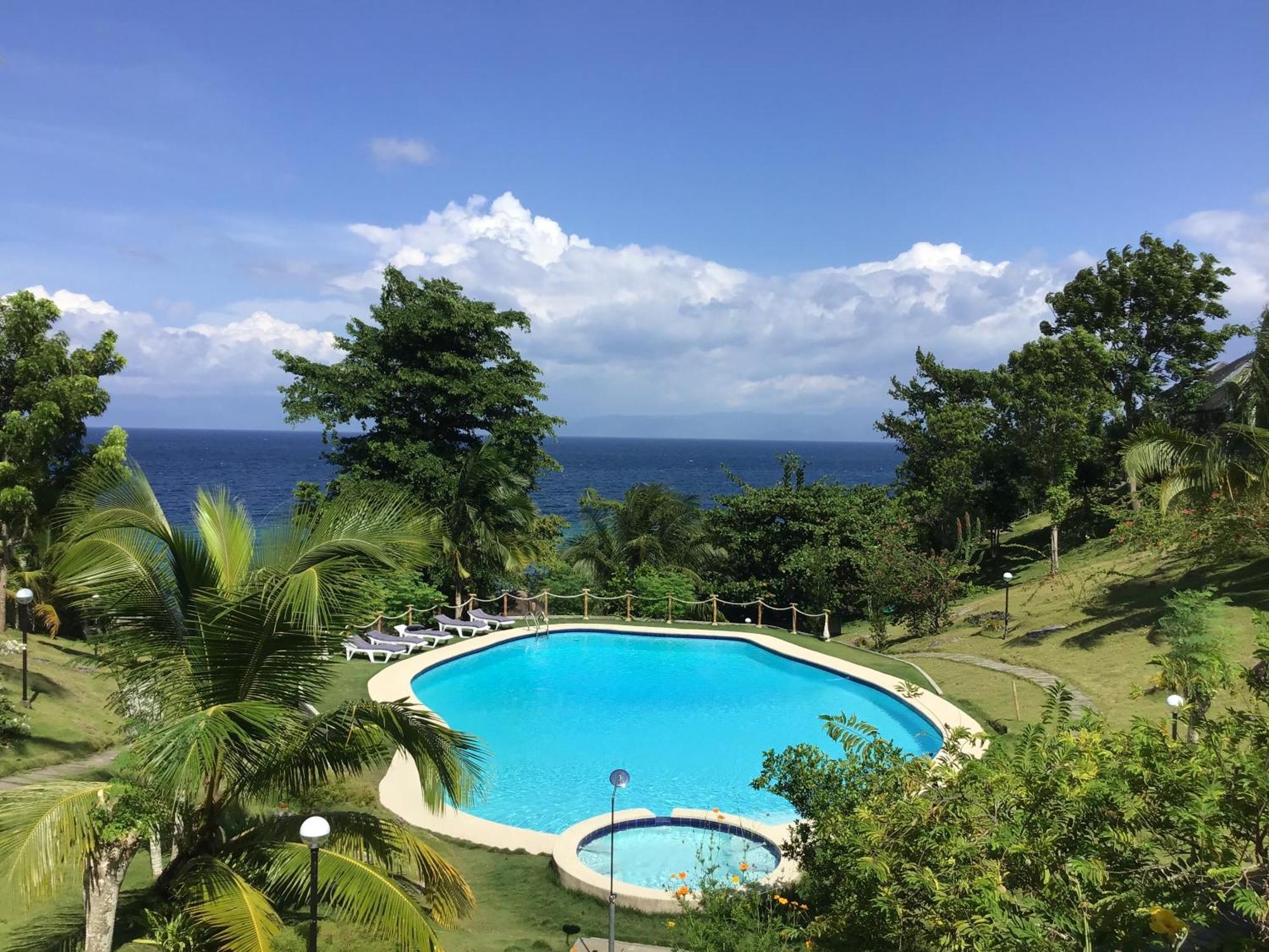 Cuestas Beach Resort And Restaurant Бадиан Экстерьер фото